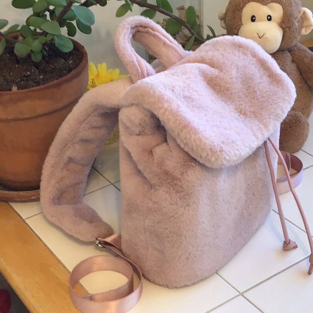 Mauve Faux Fur Drawstring Backpack/Purse (#5) - Picture 2 of 6